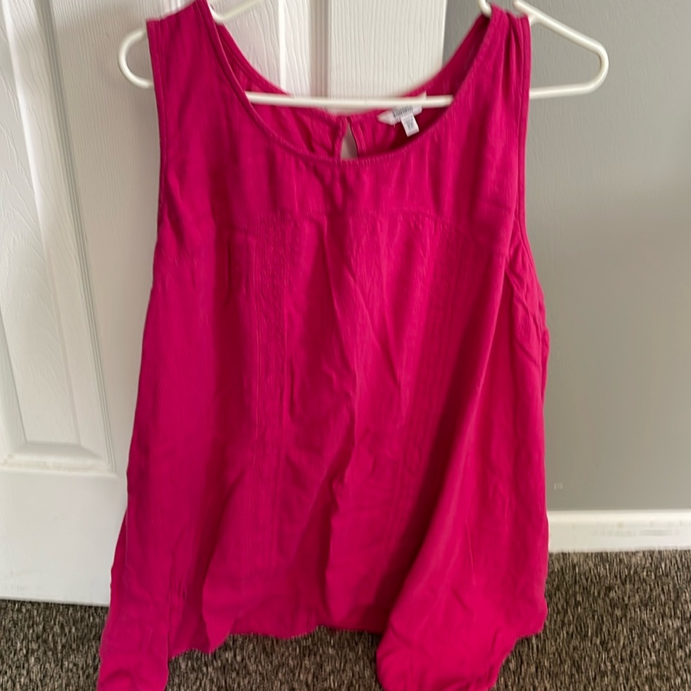 Pink tank top